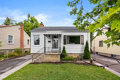 516 Glengarry Avenue, Peterborough, ON K9H 4Y4