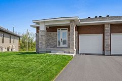 1098 Moore Street 2, Brockville, ON K6V 7N1