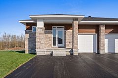 1124 Moore Street 1, Brockville, ON K6V 0H2