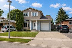 345 Banbury Crescent, London South, ON N5Z 4V1