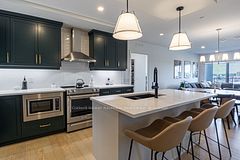 71 Wyndham Street S 1206, Guelph, ON N1E 0T7