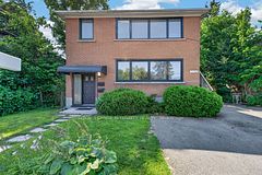 228 Woodroffe Avenue, Woodroffe, ON K2A 3V4