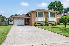 7 Harrow Court, London South, ON N6C 5A6