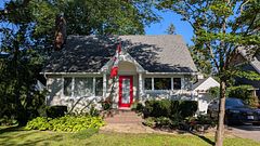22 Dunvegan Road, Manor Park - Cardinal Glen and Area, ON K1K 3E9
