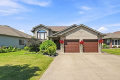 202 WELLBROOK Boulevard, Welland, ON L3C 7M9