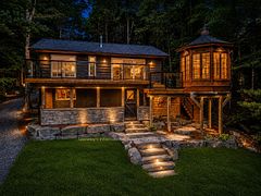 1023 Strachan Point Road, Muskoka Lakes, ON P0C 1A0