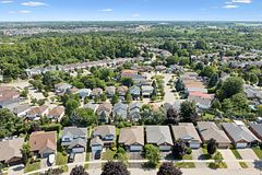 187 WESTCHESTER Drive, Waterloo, ON N2B 3M8