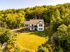 467 Clearwater Lake Road, Huntsville, ON P0B 1L0