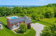 10 Azalea Court, Hamilton, ON L8J 1K4