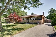 123 Aponi Crescent, London East, ON N5V 2V3