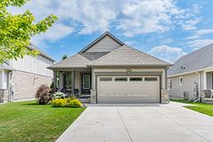 18 Eastman Gateway, Thorold, ON L2V 0E2