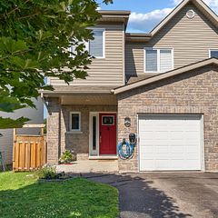 37 Northbrook Road, Petawawa, ON K8H 3N5