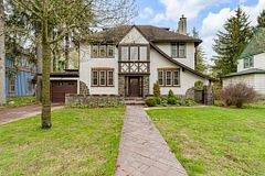 163 Pine Street, Gananoque, ON K7G 1C6