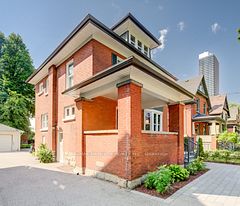 36 Heins Avenue, Kitchener, ON N2G 1Z8