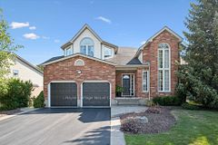 32 Pine Ridge Drive, Guelph, ON N1L 1K3