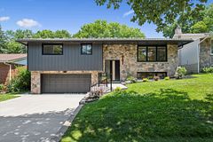70 Champlain Crescent, Kitchener, ON N2B 2Y6