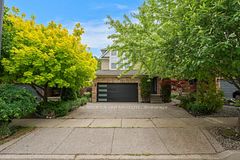 444 Lausanne Crescent, Waterloo, ON N2T 2X4
