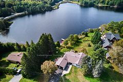 32 Beach Road, Huntsville, ON P0B 1M0