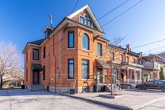 107 Catharine Street S Main Flr, Hamilton, ON L8N 2J5