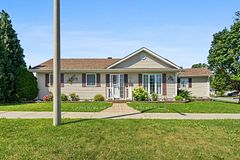 2 Enza Drive, Cornwall, ON K6H 7N7