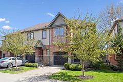 146 Downey Road 28, Guelph, ON N1C 0A2