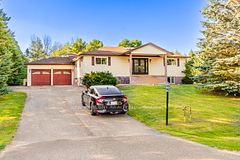 10 Campbell Drive, Mono, ON L9W 5R4