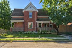 447 Woodman Avenue, London East, ON N5W 4A1