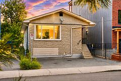 313 Savard Avenue, Vanier and Kingsview Park, ON K1L 7S1