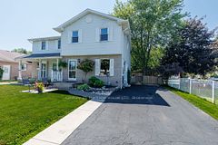 6477 Malibu Drive, Niagara Falls, ON L2H 2W4