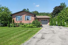 6 Golf Court, Kawartha Lakes, ON K0M 2T0