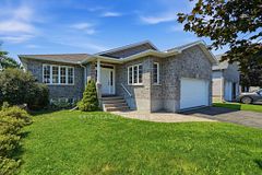 28 Station Trail Street, Russell, ON K4R 0A3
