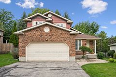 8 MOLLISON Court, Guelph, ON N1C 1A7