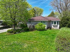 4660 Lakeside Street, Plympton-Wyoming, ON N0N 1J6