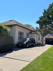 25 Fifth Avenue, St. Thomas, ON N5R 4C2