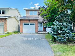 35 Barra Avenue, Kanata, ON K2L 2R9