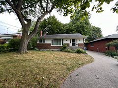 9 Collingwood Street Lower, Guelph, ON N1E 3R2