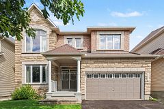 302 Grayburn Way, Barrhaven, ON K2J 0V8