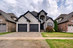1018 Medway Park Drive, London North, ON N6G 0E4