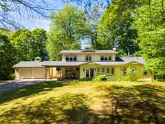 312 Swallowdale Road, Huntsville, ON P1H 0A5