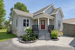 4306 Schell Street, South Dundas, ON K0C 2H0