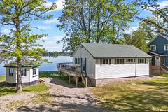 339 Leavoy Lane, Horton, ON K7V 3Z8