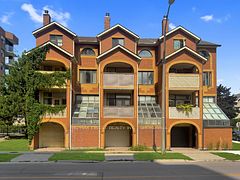 104 Ontario Street, Kingston, ON K7L 2Y3