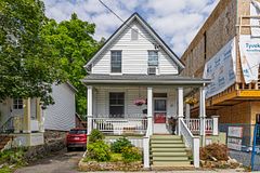 15 Lowrey Street, West Centre Town, ON K1Y 2S5