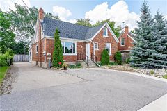 557 Stirling Avenue S Main, Kitchener, ON N2M 3J5
