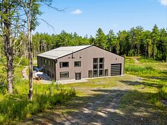 2320 Highway 117, Lake of Bays, ON P0B 1A0