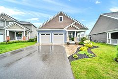 16 Stother Crescent, Bracebridge, ON P1L 0G2