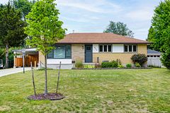 926 Eagle Crescent, London South, ON N5Z 3H7