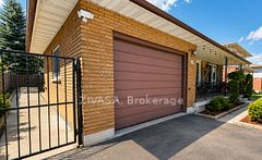 94 Victor Boulevard, Hamilton, ON L9A 2V4