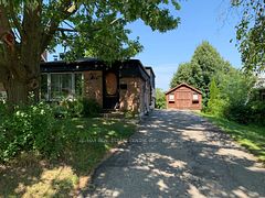 14 SANDSPRINGS Crescent, Kitchener, ON N2E 2C7