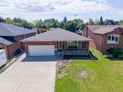 7030 HAROVICS Lane, Niagara Falls, ON L2G 7S9